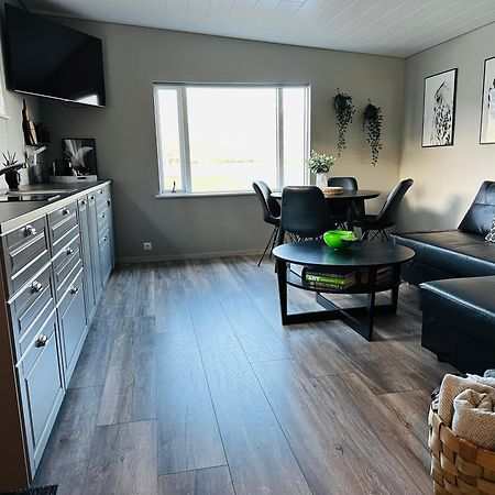 Cosy Lakeview Cabin 45 Minutes From Reykjavik モスフェットルスバイル エクステリア 写真